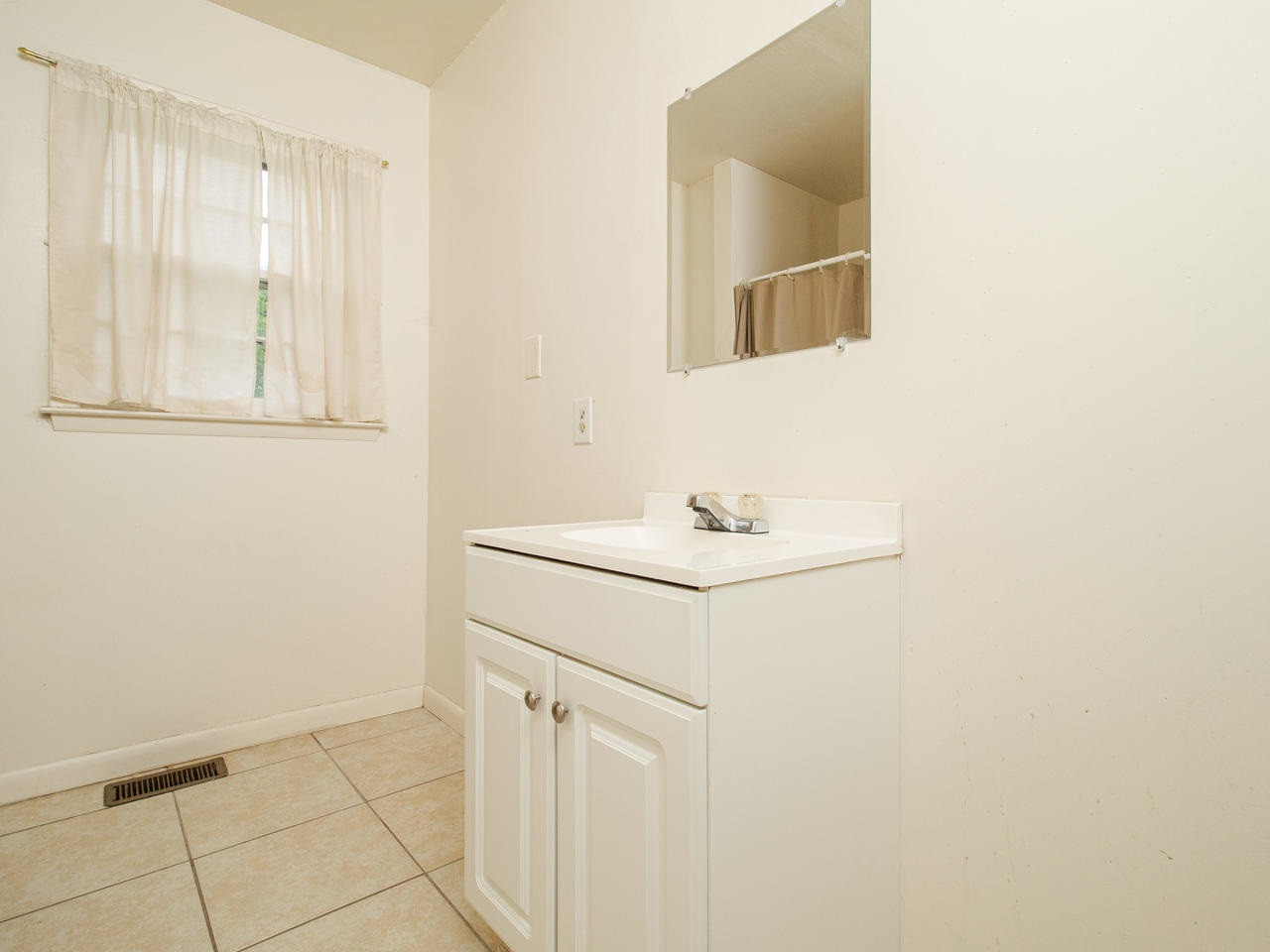 305 Myrtle Road Selma, NC 27576 - Photo 13 of 23 Photo 13