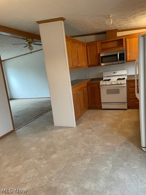4534 Lake Road East, Unit 11 Geneva, OH 44041 - Photo 14 of 17 Gallery Image 14