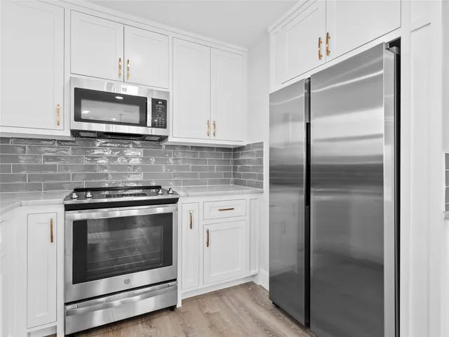 $2,900 | 1322 Oahu Drive, Tiki Island, TX 77554