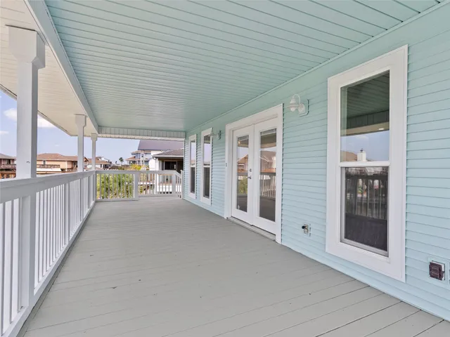 $2,900 | 1322 Oahu Drive, Tiki Island, TX 77554