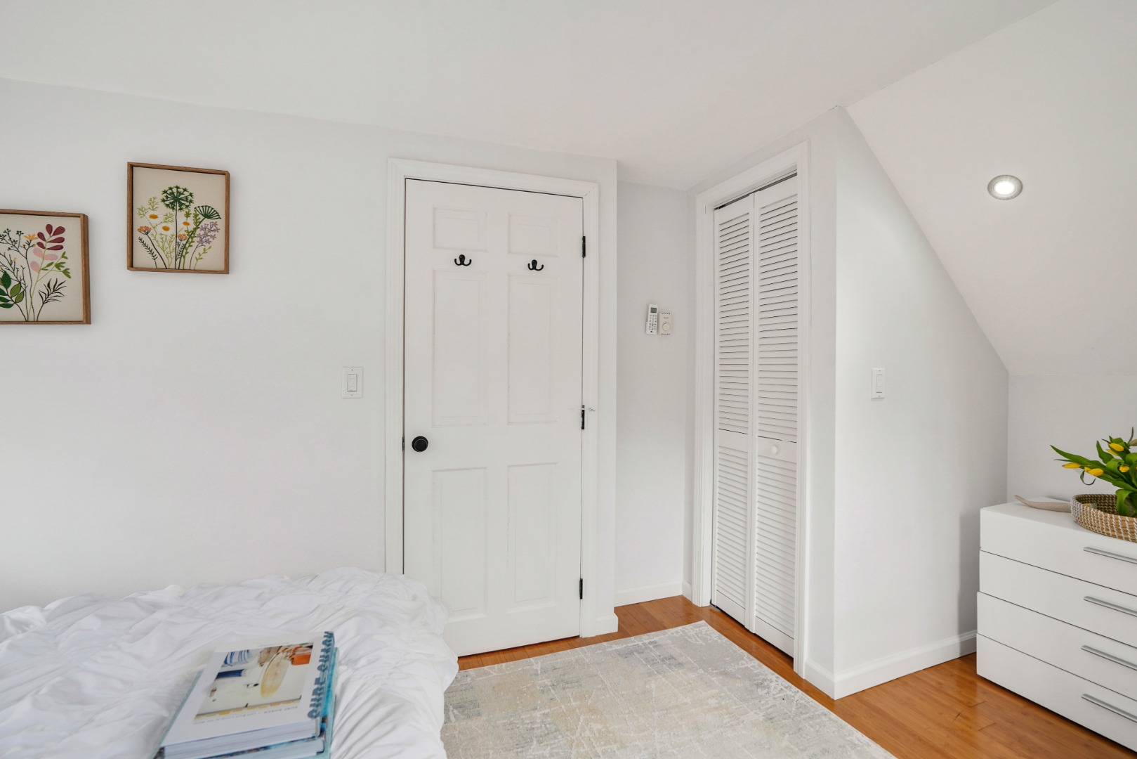 26 Sea Glen Road Oak Bluffs, MA 02557 - Photo 18 of 36 a view of room with hardwood floor and cabinet
