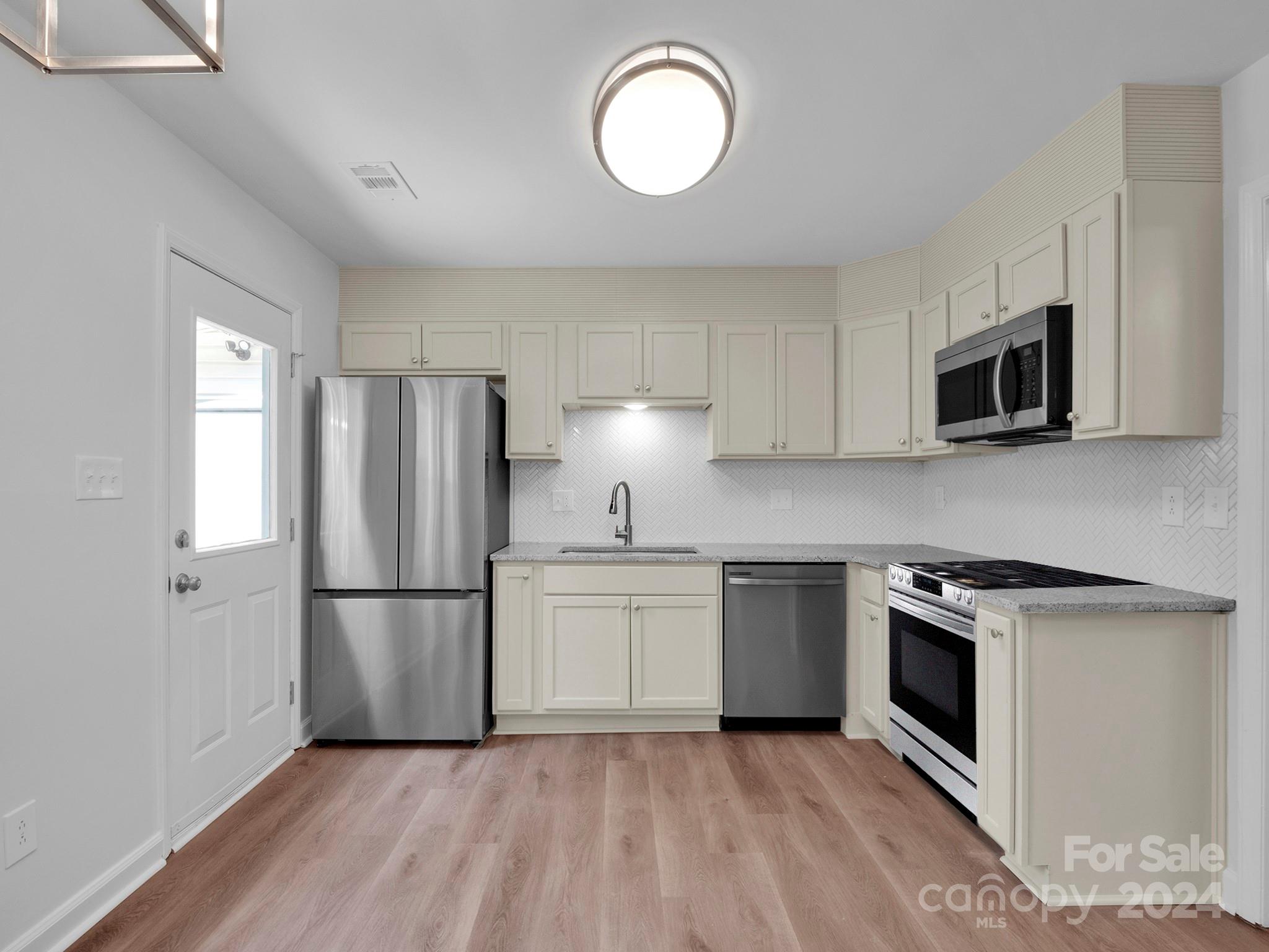 8500 Barncliff Road Charlotte, NC 28227 - Photo 11 of 25 Gallery Image 11