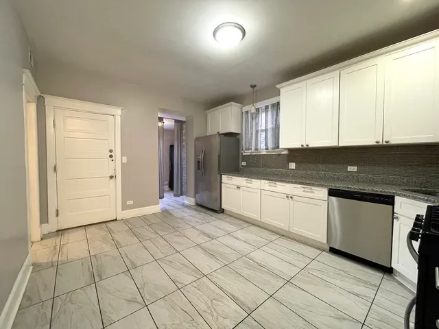 $1,450 | 1817 South 56th Court, Unit 1, Cicero, IL 60804