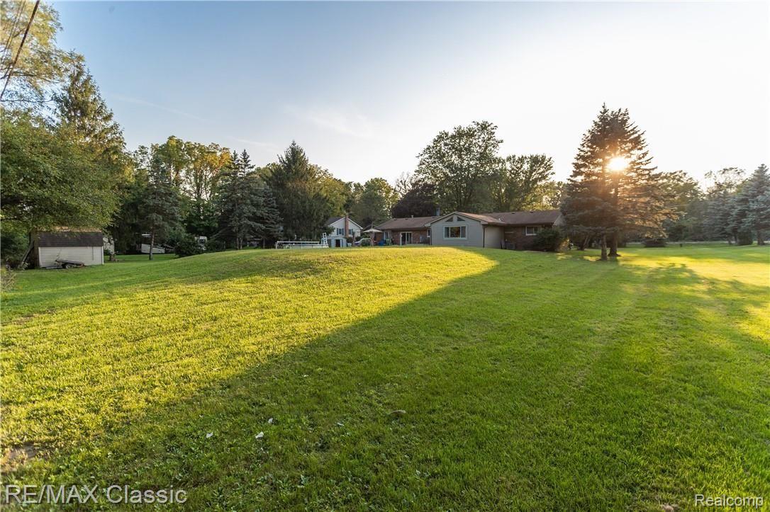 6370 North Ridge Road Canton, MI 48187 - Photo 22 of 36 Backyard