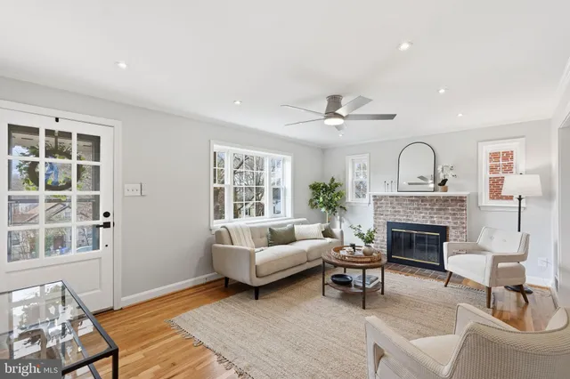 $699,900 | 2109 South Quebec Street, Arlington, VA 22204