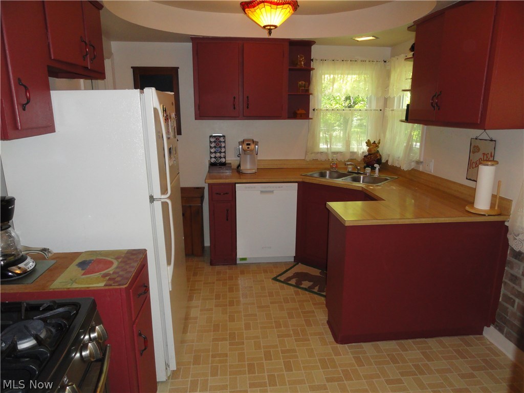 2896 Kent Road Silver Lake, OH 44224 - Photo 8 of 30 Gallery Image 8