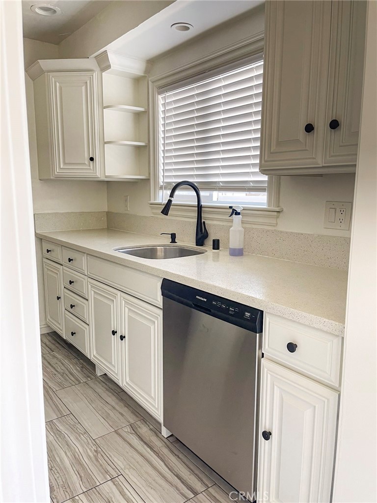 1107 West Memory Lane, Unit 15B Santa Ana, CA 92706 - Photo 9 of 19