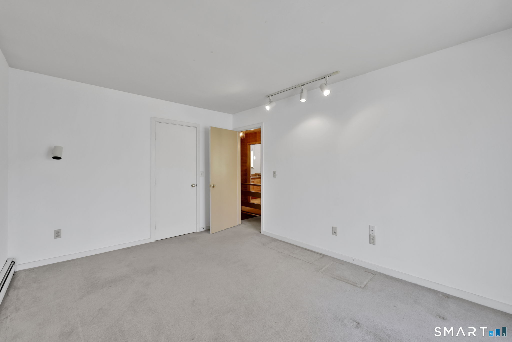 18 Ledgewood Road Redding, CT 06896 - Photo 21 of 38