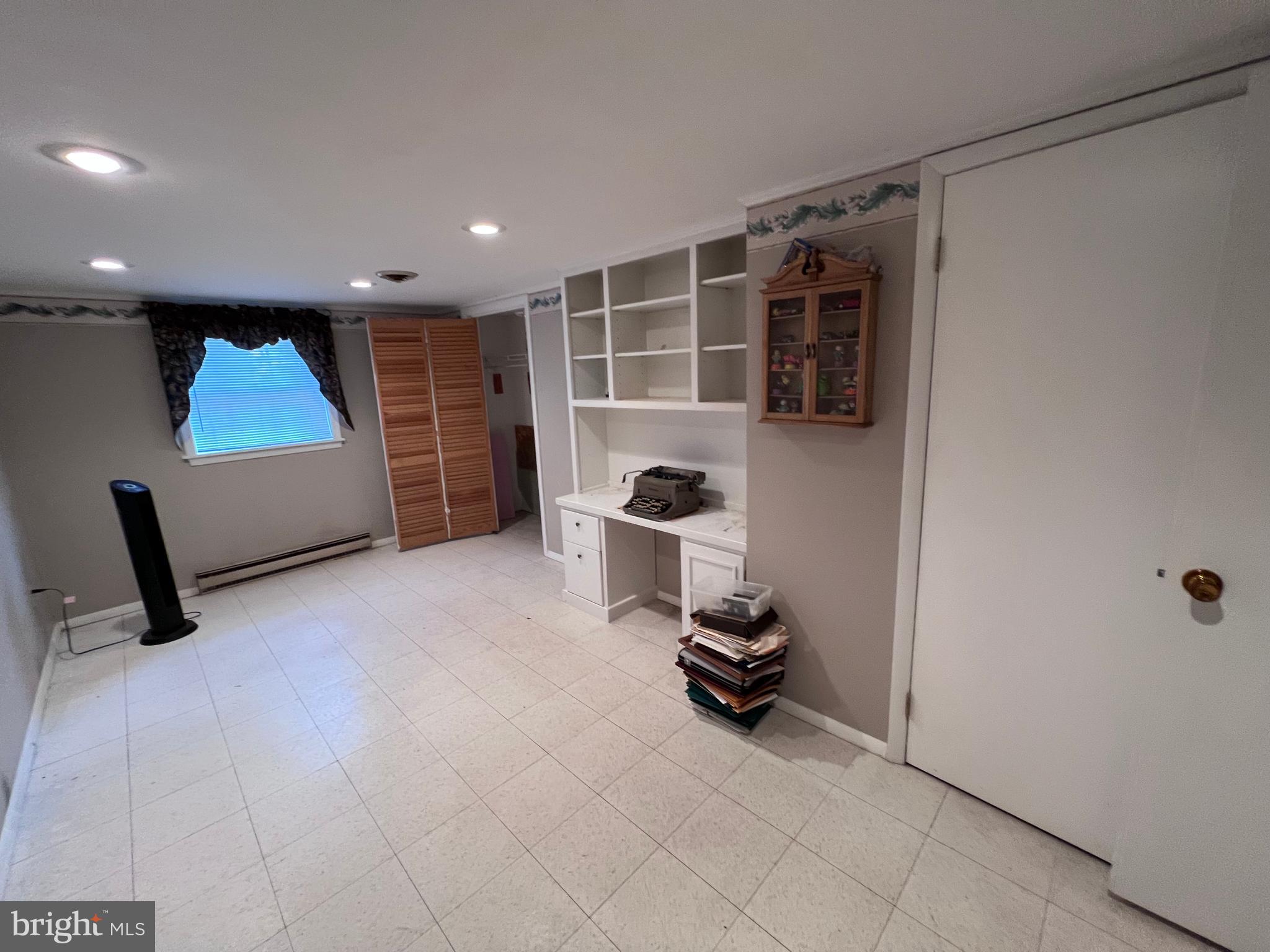 7119 Academy Road Warrenton, VA 20187 - Photo 16 of 21 a living room with furniture gym equipment and view of living room
