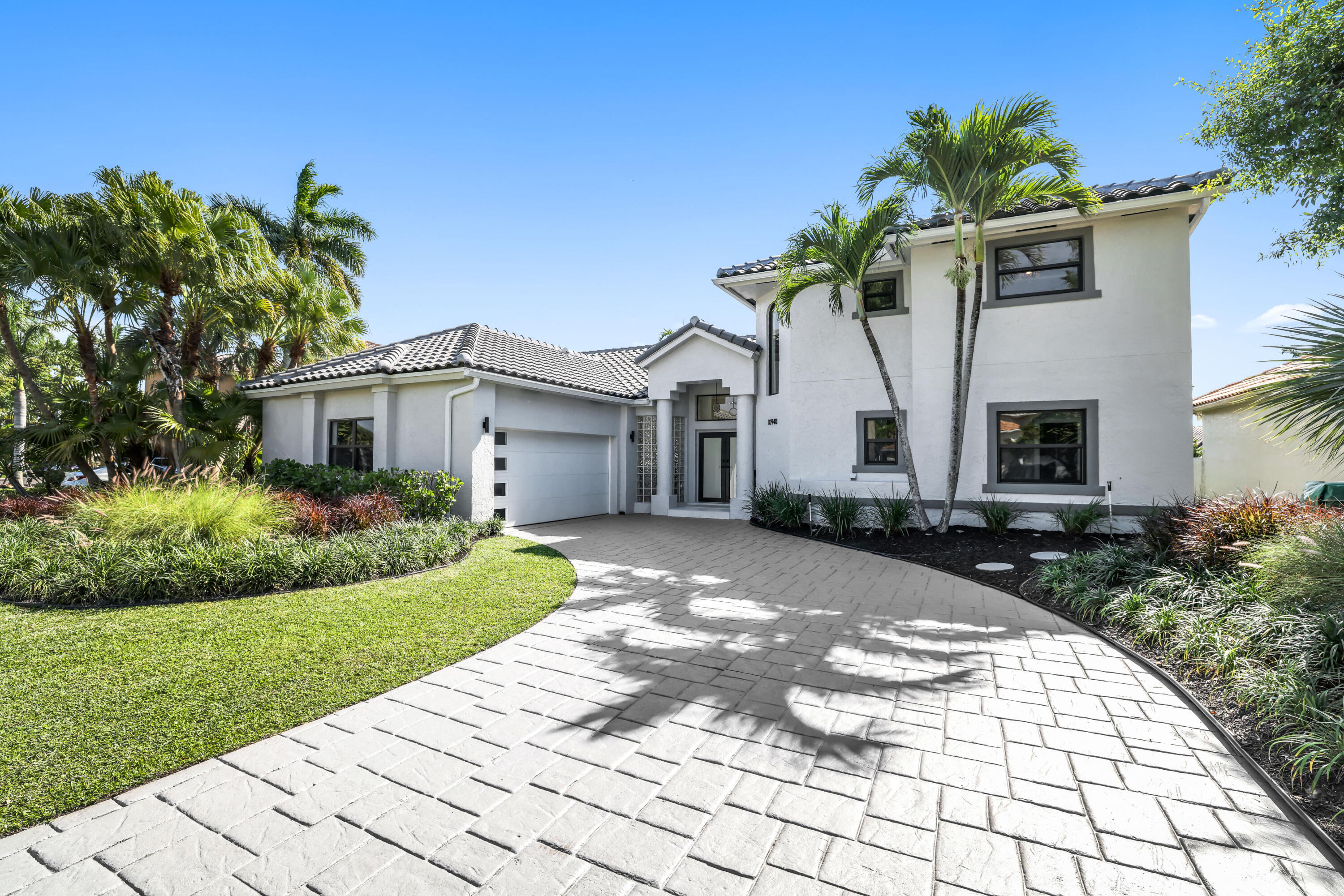 10940 Haydn Drive Boca Raton, FL 33498 - Photo 3 of 37 beyc67ae13cd03d36