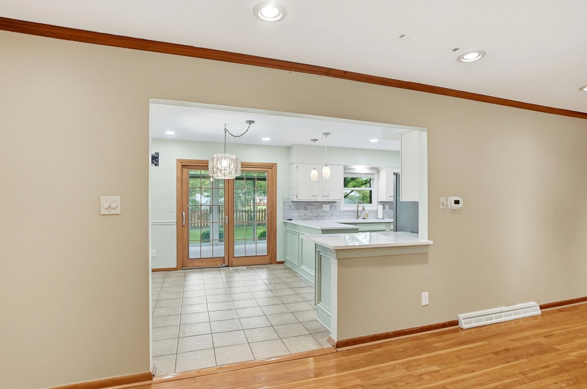 236 Drakewood Road Westerville, OH 43081 - Photo 11 of 55