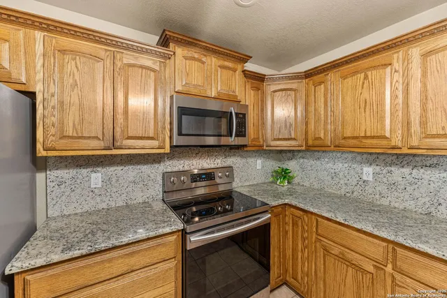 $470,000 | 703 Falling Leaves Drive, Adkins, TX 78101