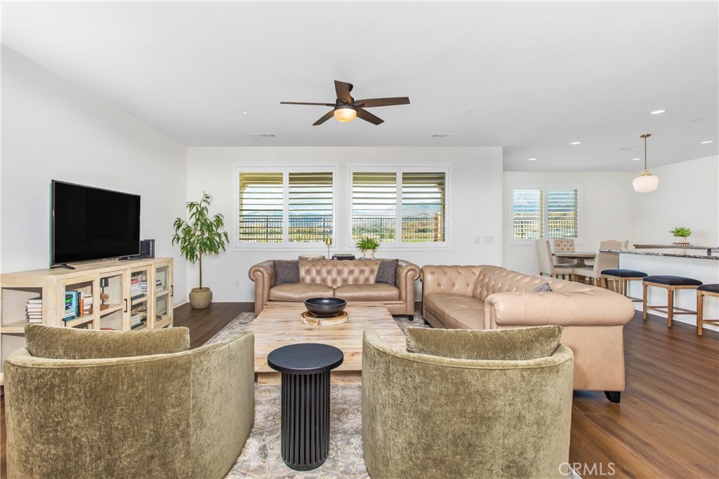 1264 Joshua Tree Road Calimesa, CA 92320 - Photo 2 of 26 spacious living room area