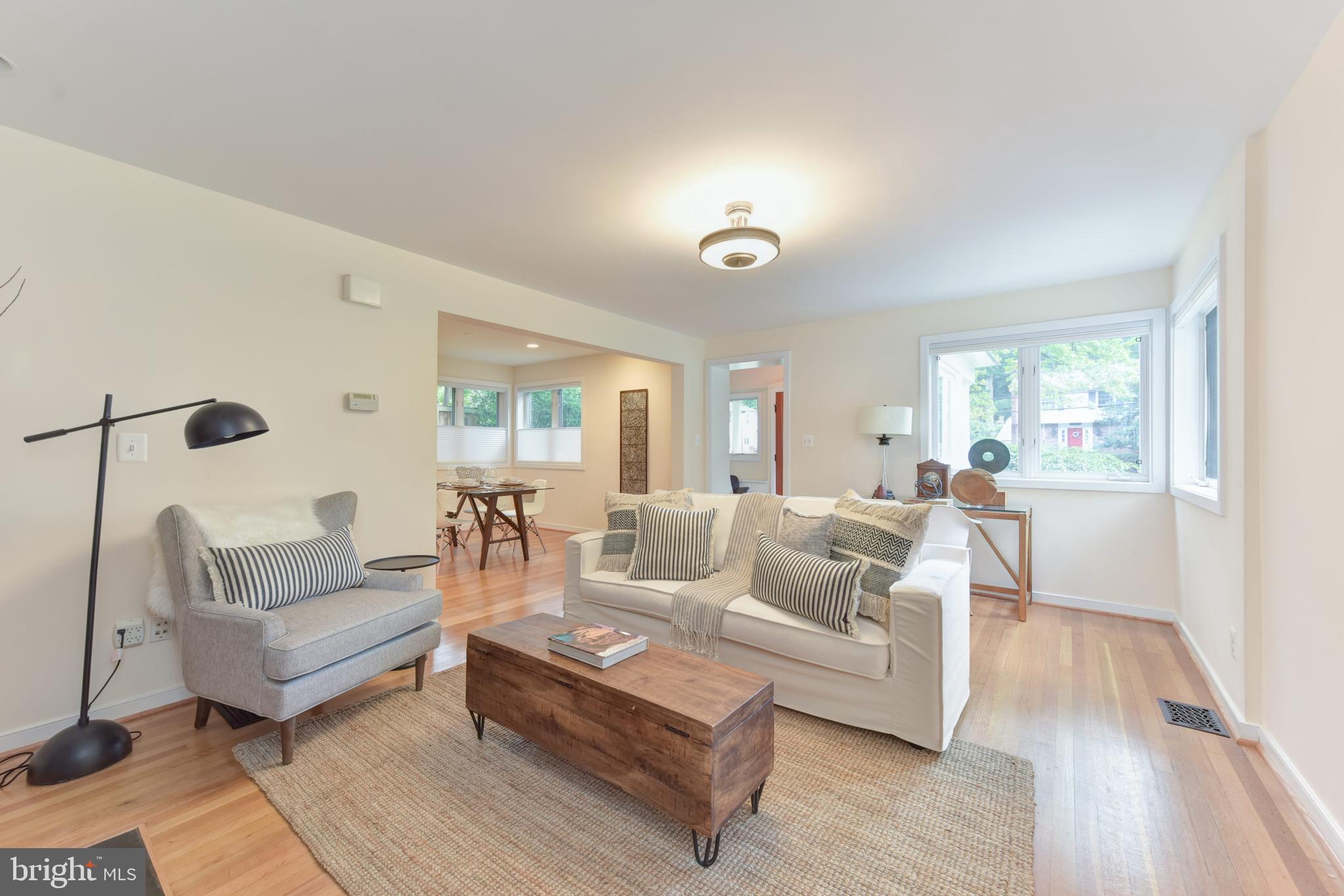 3201 Russell Road Alexandria, VA 22305 - Photo 8 of 60 a living room with furniture and a wooden floor