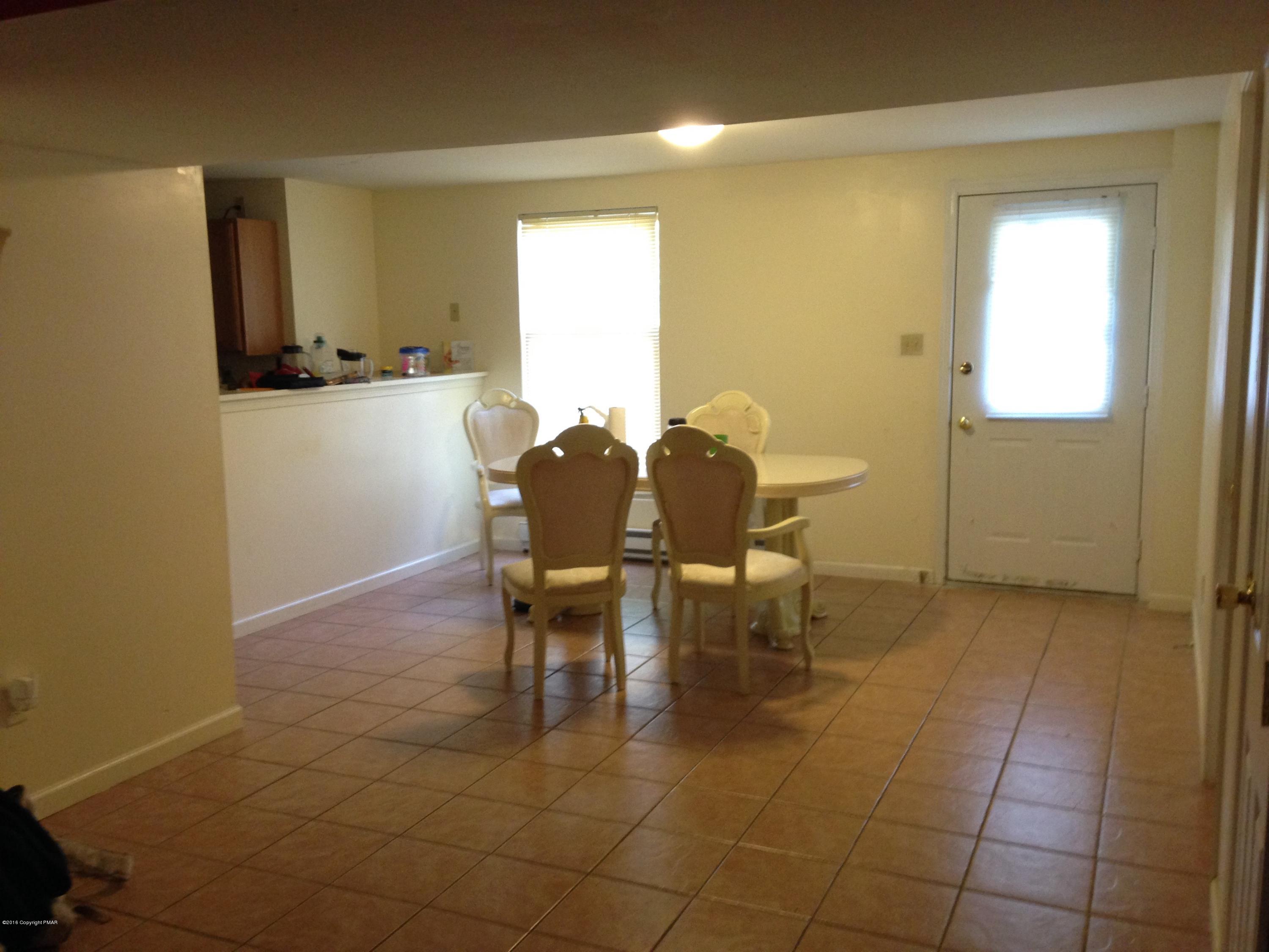 5539 Bridle Road Stroudsburg, PA 18360 - Photo 29 of 33 Studio's Kitchen(Basement)