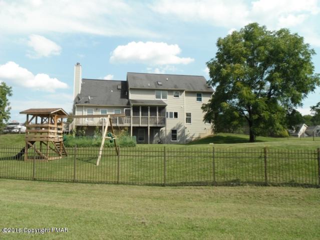 5539 Bridle Road Stroudsburg, PA 18360 - Photo 5 of 33 Backyard