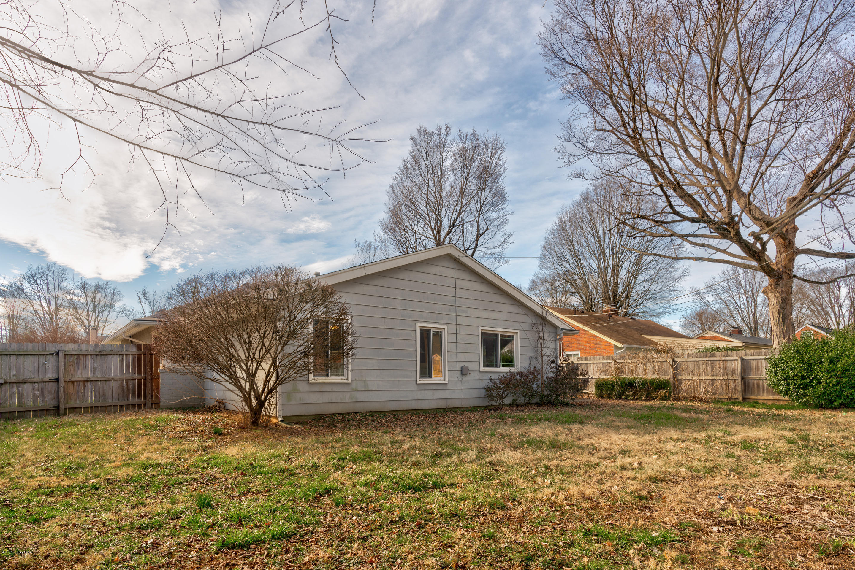 215 Hemingway Road Louisville, KY 40207 - Photo 40 of 46 Elmore_215Hemmingway-46