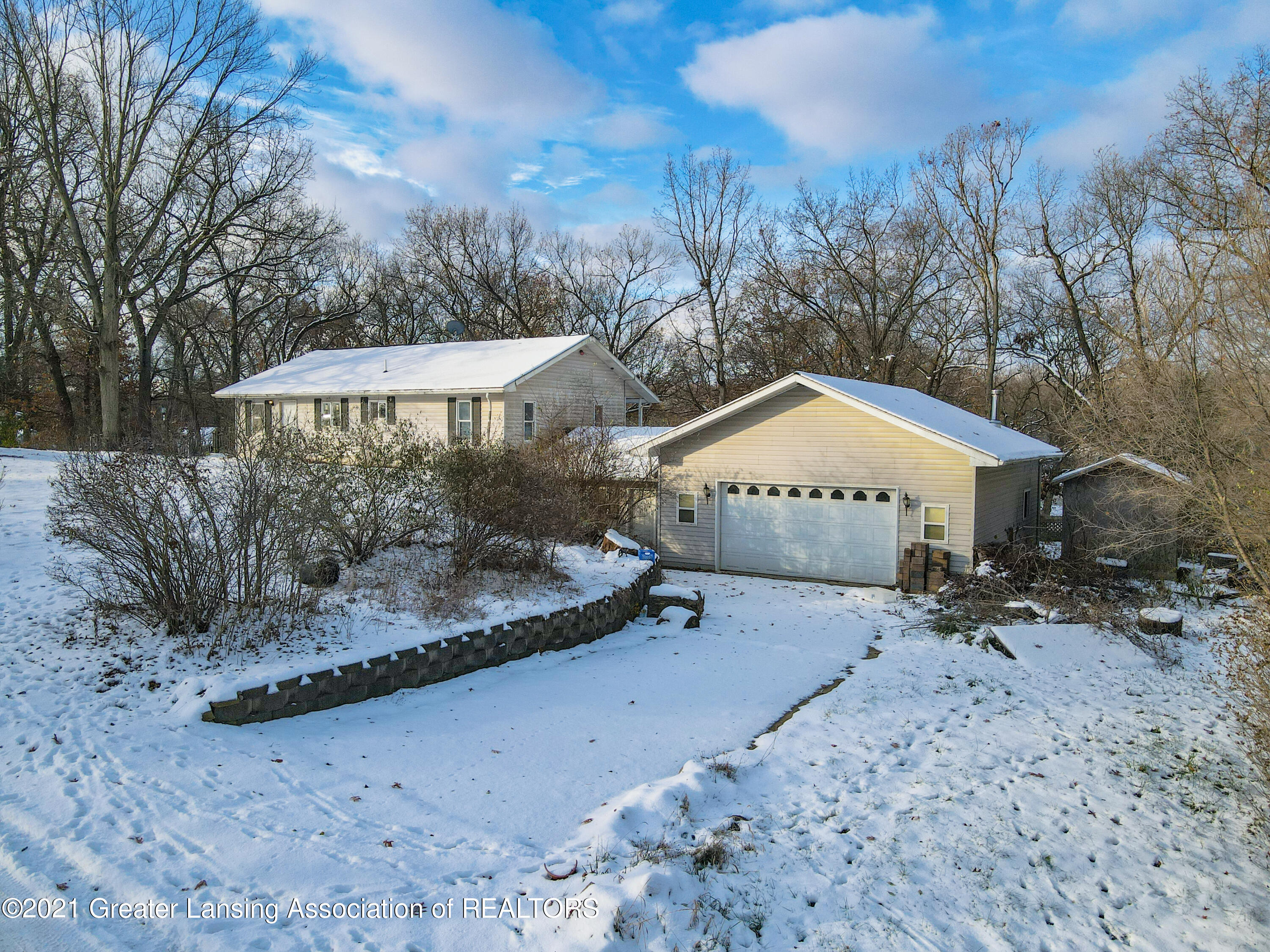 9250 Wolf Lake Road Brooklyn, MI 49230 - Photo 1 of 25 Front