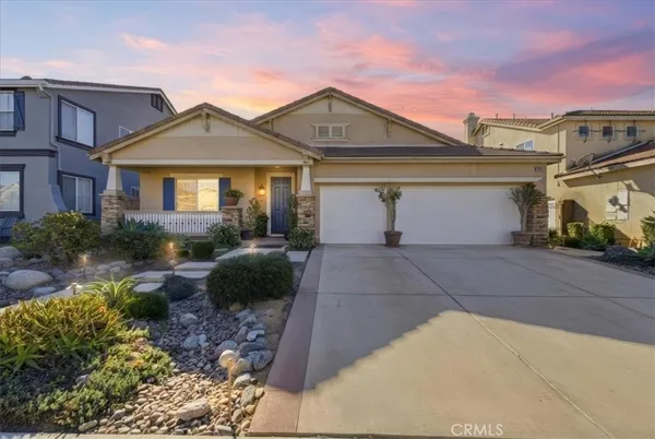 $938,900 | 13747 Robinbrook Court, Eastvale, CA 92880