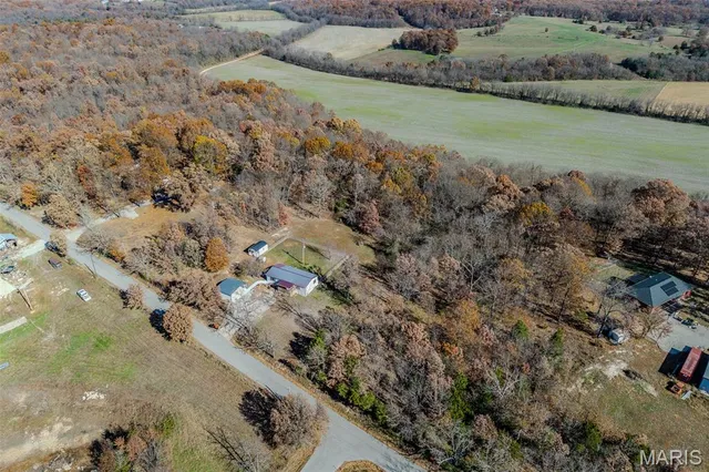 $189,900 | 23522 County Road 5-800M, Lebanon, MO 65536