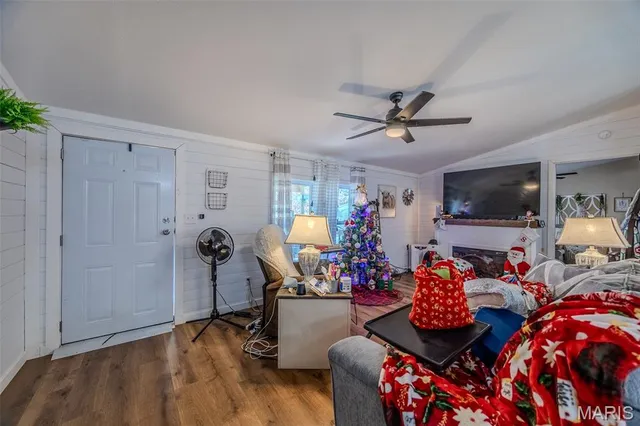 $189,900 | 23522 County Road 5-800M, Lebanon, MO 65536