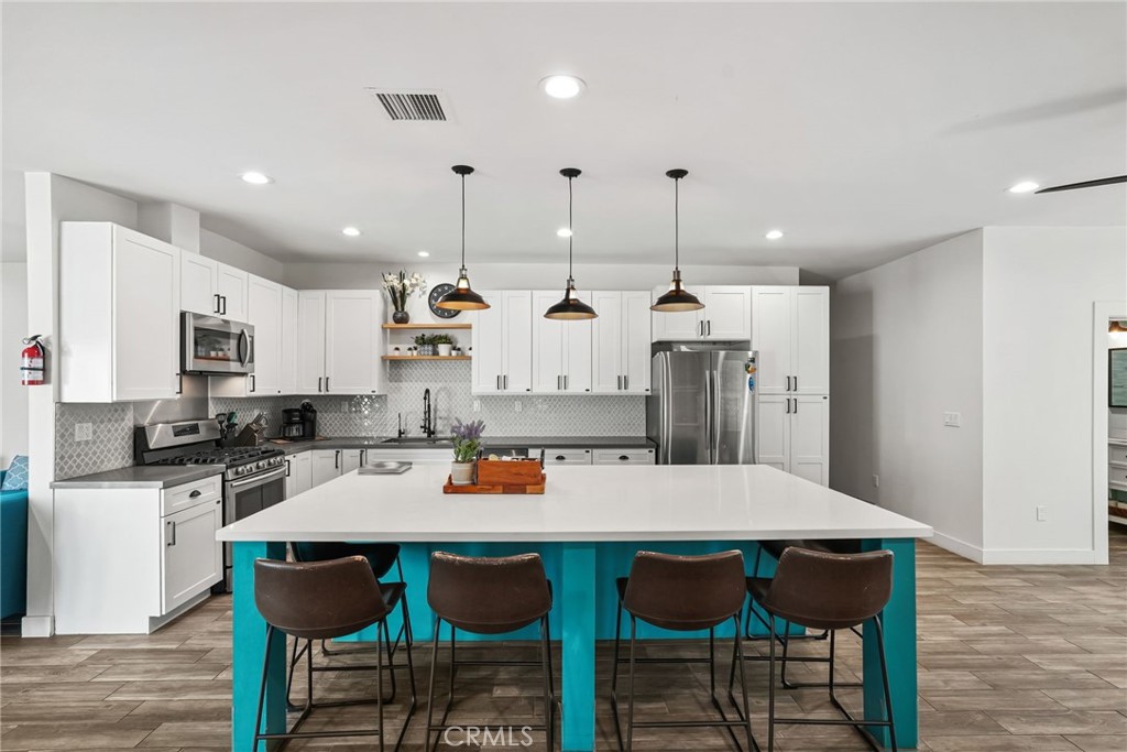 4941 Catamaran Street Oxnard, CA 93035 - Photo 16 of 72 Unit B kitchen 4