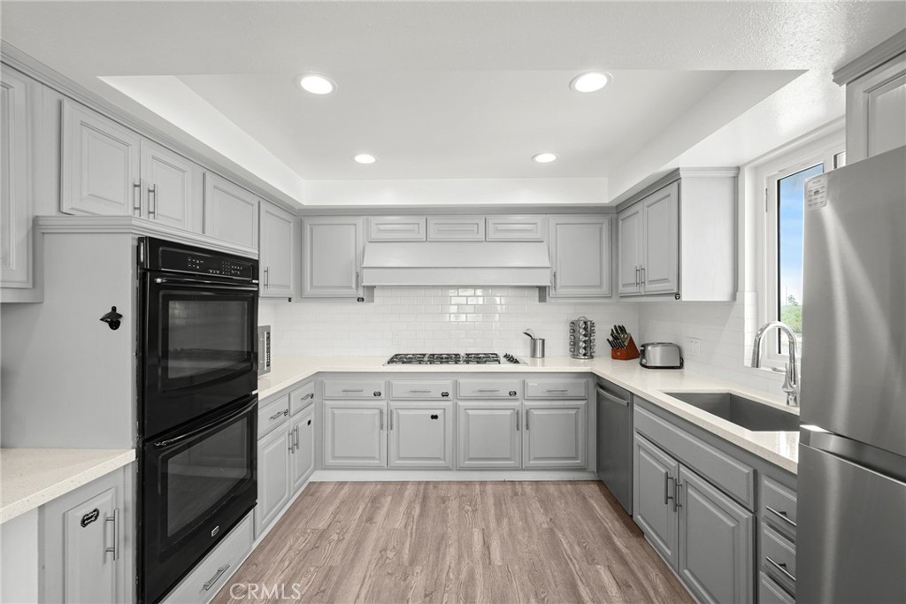 4941 Catamaran Street Oxnard, CA 93035 - Photo 40 of 72 Unit A kitchen