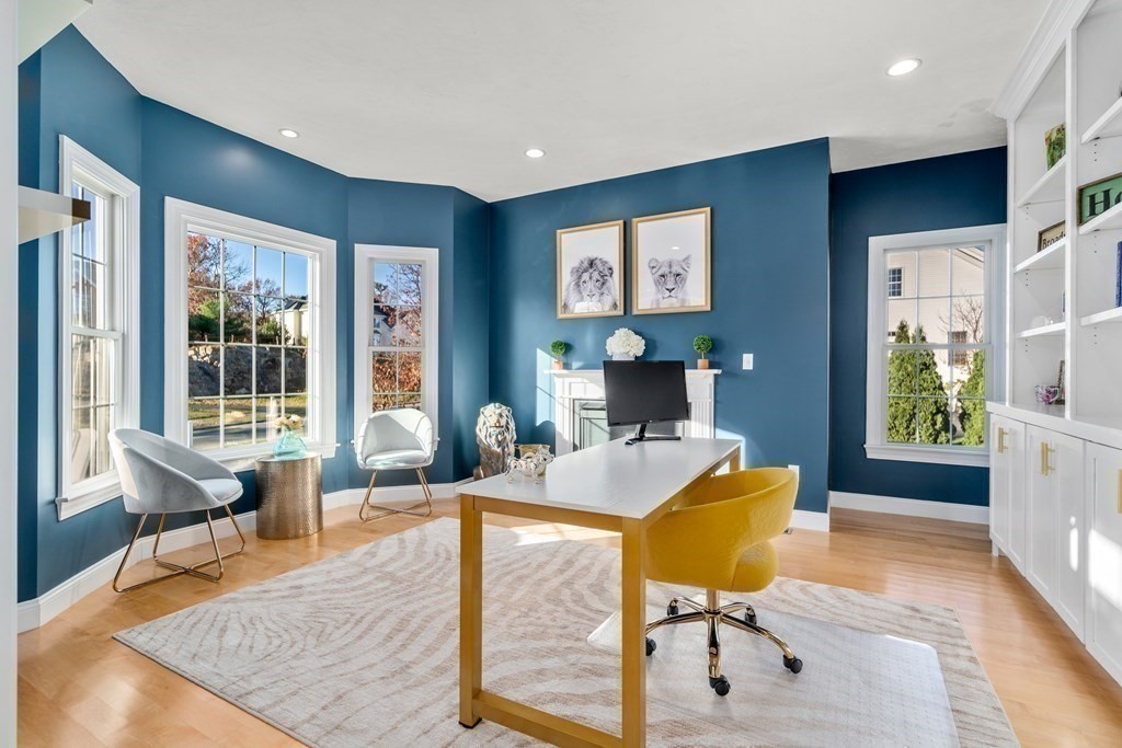 48 Mohawk Path Holliston, MA 01746 - Photo 5 of 41 a living room with furniture and a table