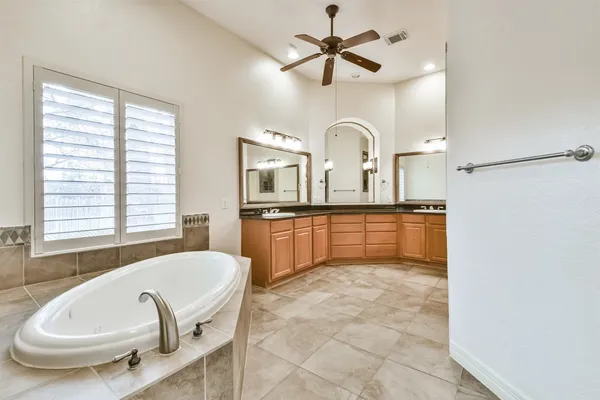 $5,500 | 2 Sagestone, Conroe, TX 77304