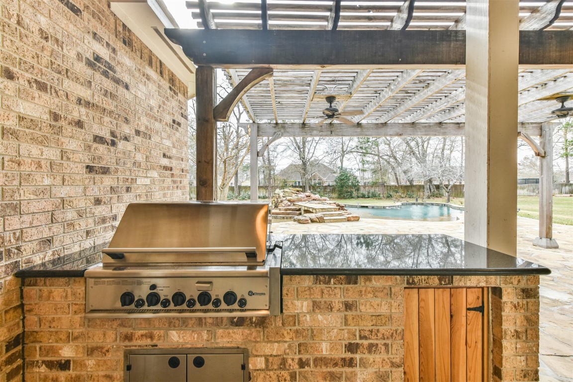 2 Sagestone Conroe, TX 77304 - Photo 46 of 50