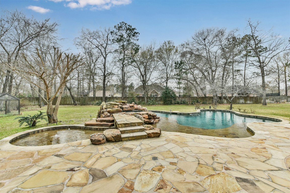 2 Sagestone Conroe, TX 77304 - Photo 47 of 50