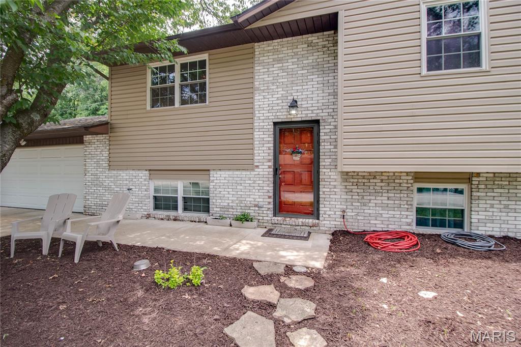 5204 Pin Oak Drive Alton, IL 62002 - Photo 6 of 45