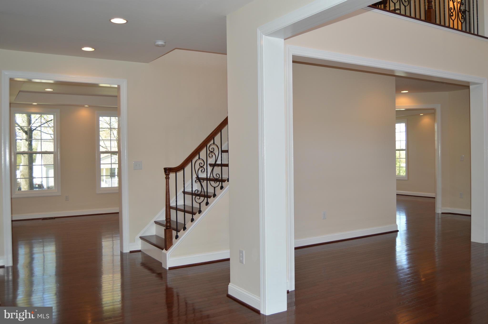 6817 Barrett Road Falls Church, VA 22042 - Photo 10 of 30 Custom Wood
