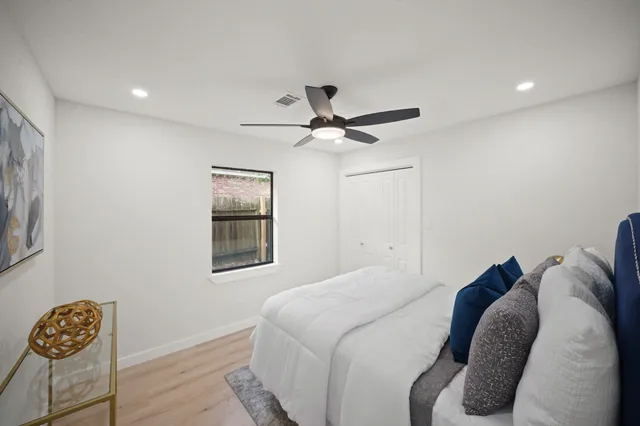 $659,900 | 4813 Hummingbird Street, Houston, TX 77035