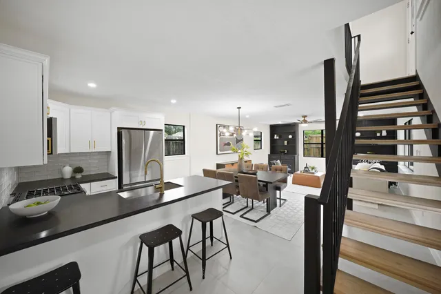 $659,900 | 4813 Hummingbird Street, Houston, TX 77035