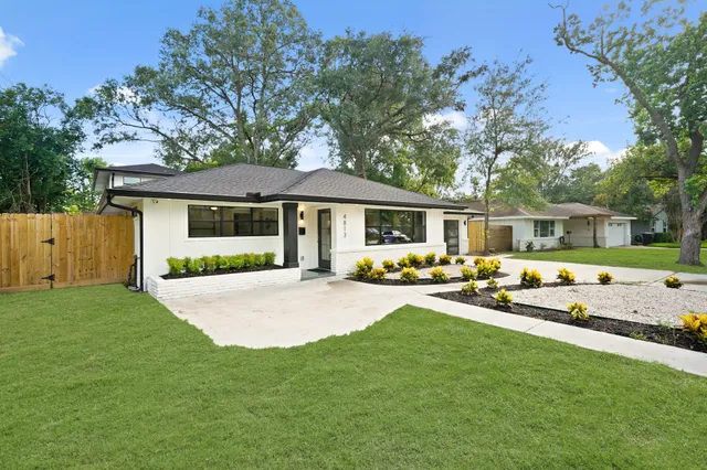 $659,900 | 4813 Hummingbird Street, Houston, TX 77035