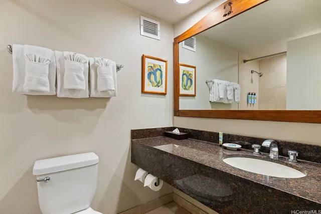 $345,000 | 2045 Kalakaua Avenue, Unit 1004, Honolulu, HI 96815