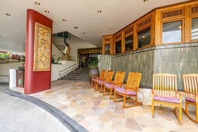 $345,000 | 2045 Kalakaua Avenue, Unit 1004, Honolulu, HI 96815