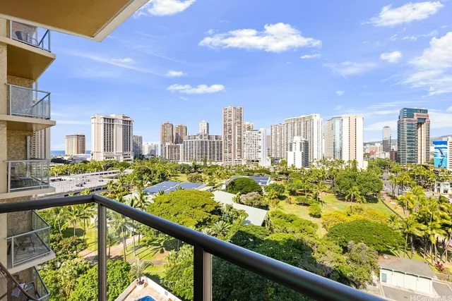 $345,000 | 2045 Kalakaua Avenue, Unit 1004, Honolulu, HI 96815