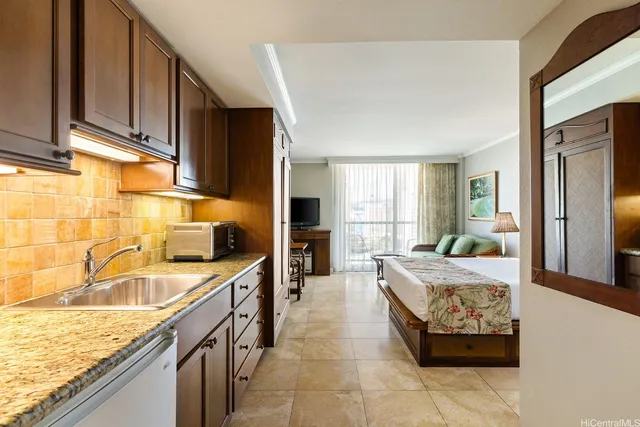 $345,000 | 2045 Kalakaua Avenue, Unit 1004, Honolulu, HI 96815