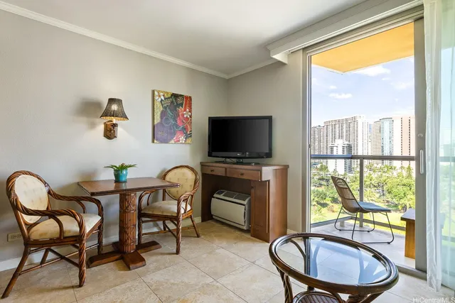 $345,000 | 2045 Kalakaua Avenue, Unit 1004, Honolulu, HI 96815