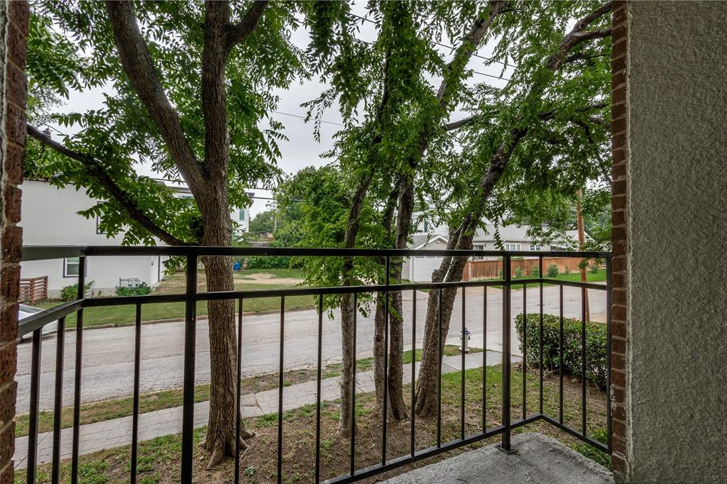 6003 Oram Street, Unit 203 Dallas, TX 75206 - Photo 21 of 25 a view of a balcony