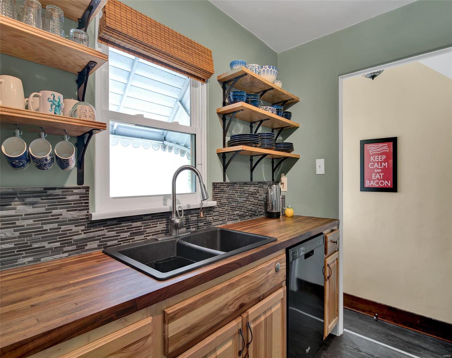 2722 Bremerton Road St. Louis, MO 63144 - Photo 5 of 23 Gallery Image 5
