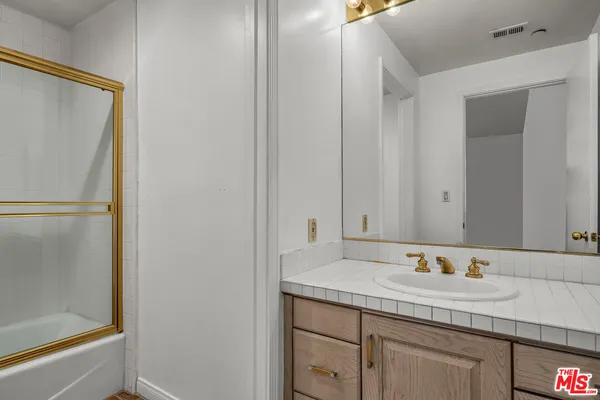 $1,395,000 | 200 North Swall Drive, Unit 313, Beverly Hills, CA 90211