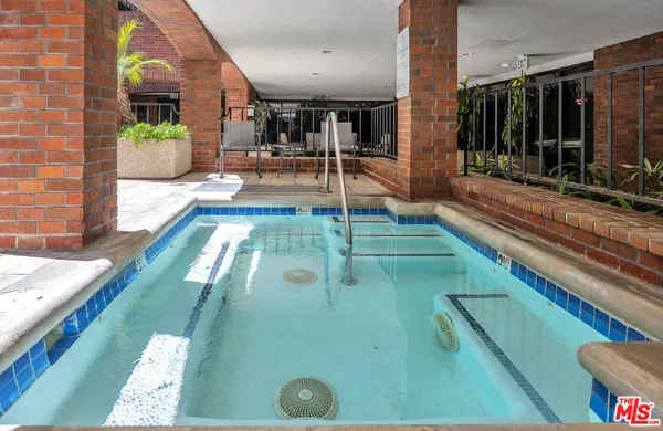 $1,395,000 | 200 North Swall Drive, Unit 313, Beverly Hills, CA 90211