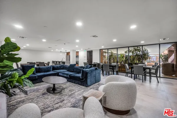 $1,395,000 | 200 North Swall Drive, Unit 313, Beverly Hills, CA 90211