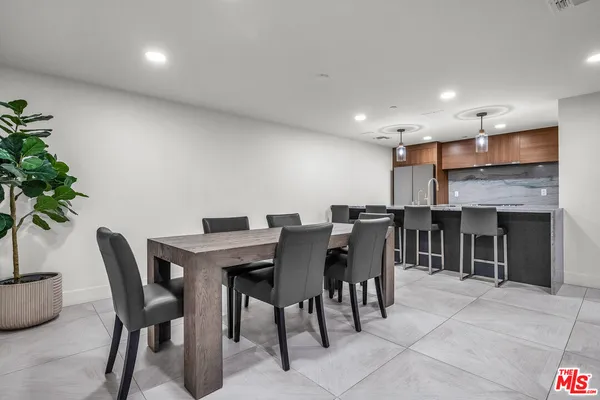 $1,395,000 | 200 North Swall Drive, Unit 313, Beverly Hills, CA 90211