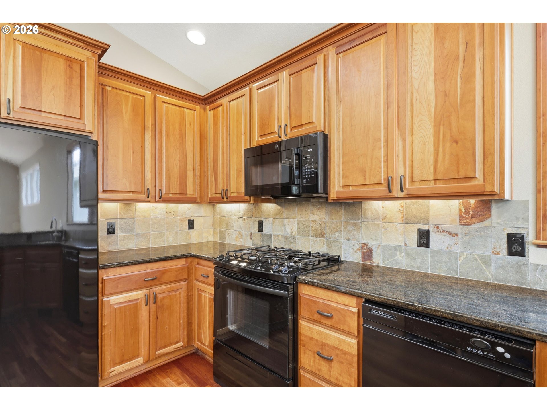 640 Southeast 40th Terrace Gresham, OR 97080 - Photo 15 of 46