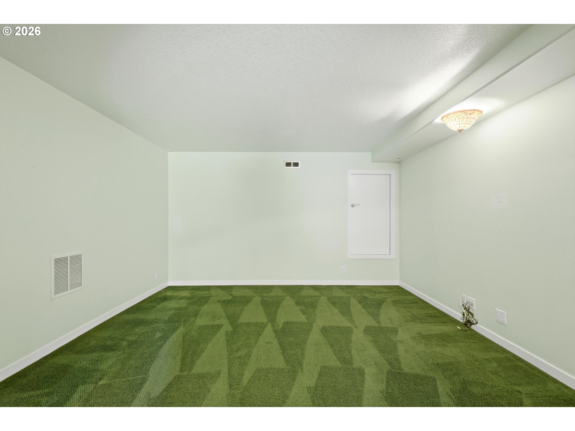 640 Southeast 40th Terrace Gresham, OR 97080 - Photo 33 of 46