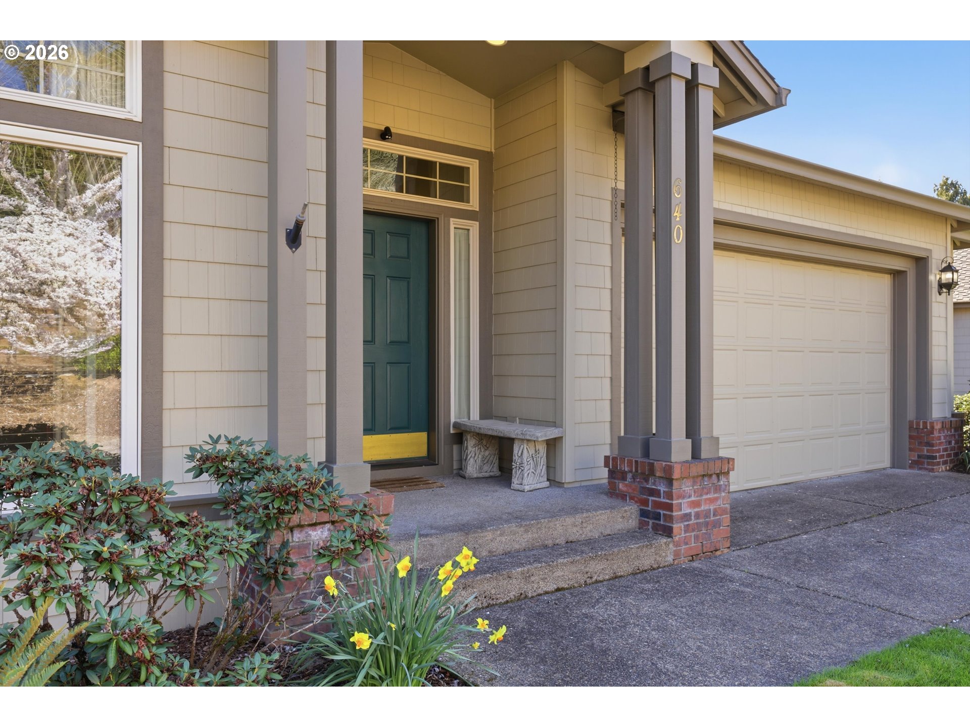 640 Southeast 40th Terrace Gresham, OR 97080 - Photo 4 of 46